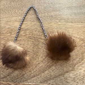 Vintage mud century fur sweater clip